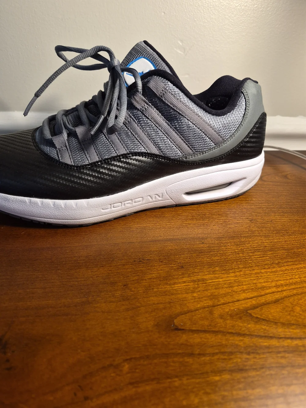 Nike Men's Air 11  Gray and Black Athletic Sneakers with Blue Logo Size 11